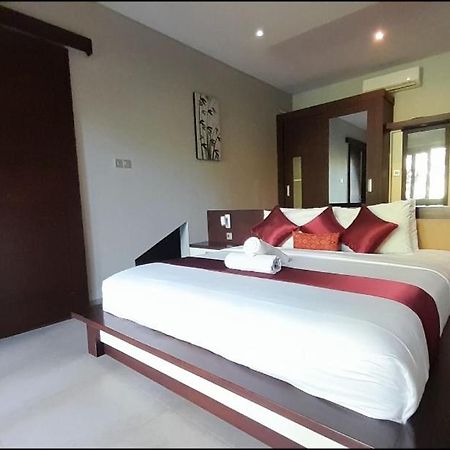 Villa Sakura Jimbaran Екстер'єр фото