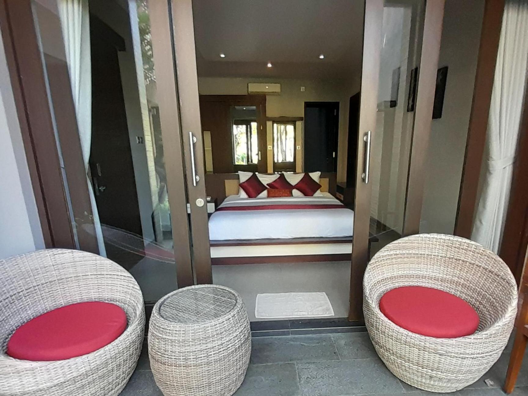 Villa Sakura Jimbaran Екстер'єр фото